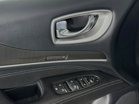 Used 2019 INFINITI QX60 Luxe w/ Essential Package image 24