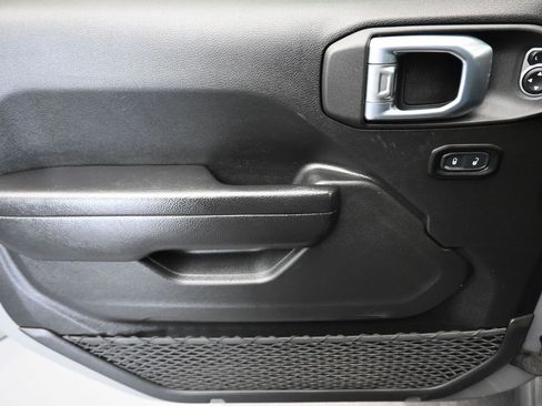 Used 2021 Jeep Wrangler Rubicon image 10