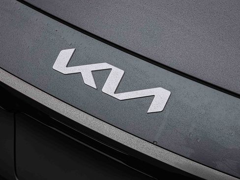 Used 2024 Kia Niro Wind w/ Wind Preserve Package FWD image 30