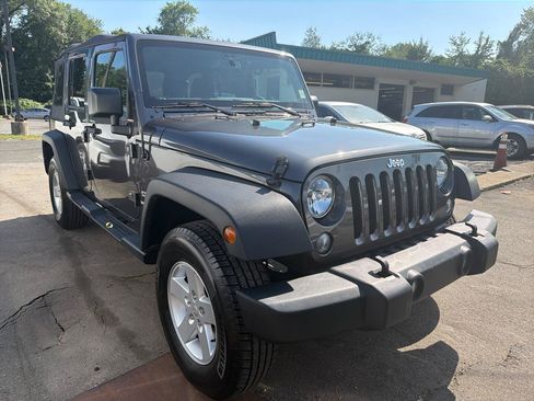 Used 2017 Jeep Wrangler Unlimited Sport w/ Quick Order Package 24S AWD/4WD image 3