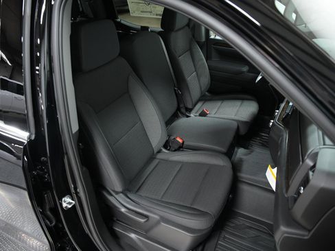 New 2026 GMC Sierra 1500 SLE image 15