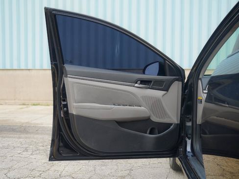 Used 2018 Hyundai Elantra SEL FWD image 15