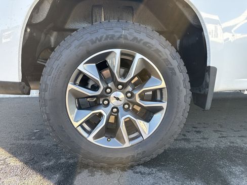 Used 2023 Chevrolet Silverado 1500 RST w/ Z71 Off-Road Package image 40