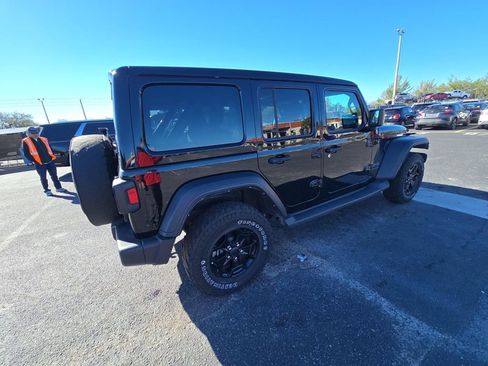 Used 2023 Jeep Wrangler Unlimited w/ Sun & Screen Package image 3