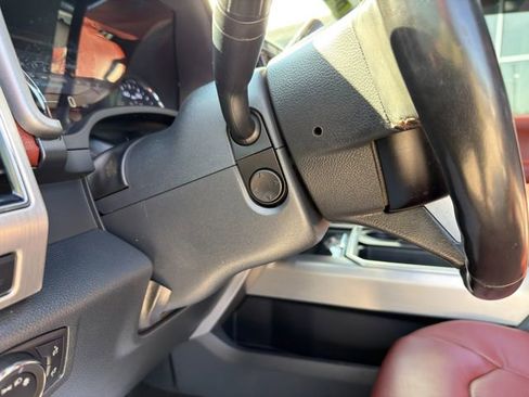 Used 2022 Ford F450 Platinum w/ FX4 Off-Road Package image 44