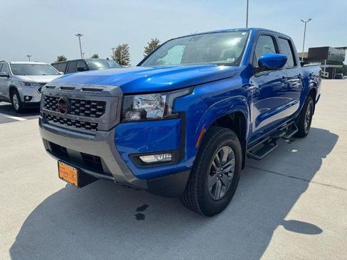 Certified 2025 Nissan Frontier SV w/ SV Convenience Package AWD/4WD image 8