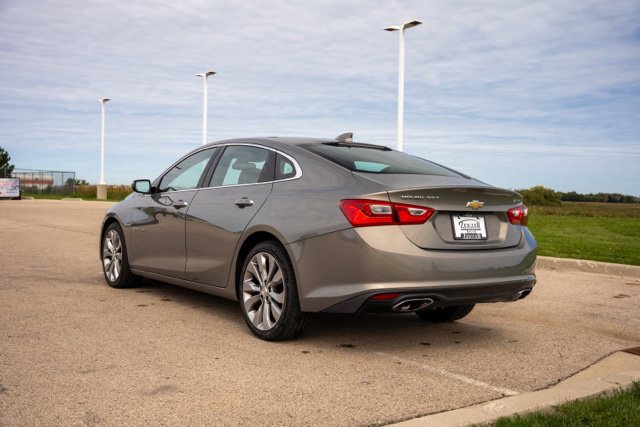 Used 2018 Chevrolet Malibu Premier w/ Premier Sun and Wheel Package FWD image 5