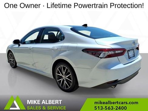 Used 2023 Toyota Camry XLE w/ Navigation Package FWD image 5