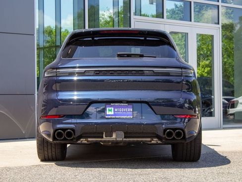 Used 2026 Porsche Cayenne GTS AWD/4WD image 9