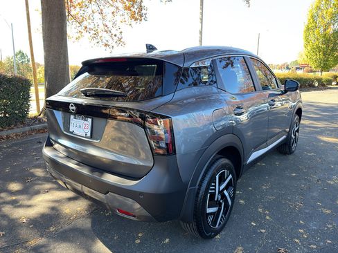 New 2026 Nissan Kicks SV image 7