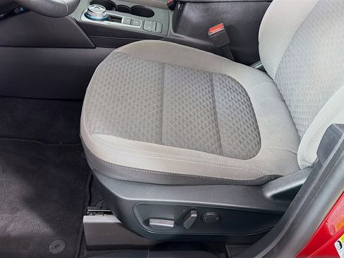 Used 2022 Ford Escape SE w/ SE Sport Appearance Package image 21