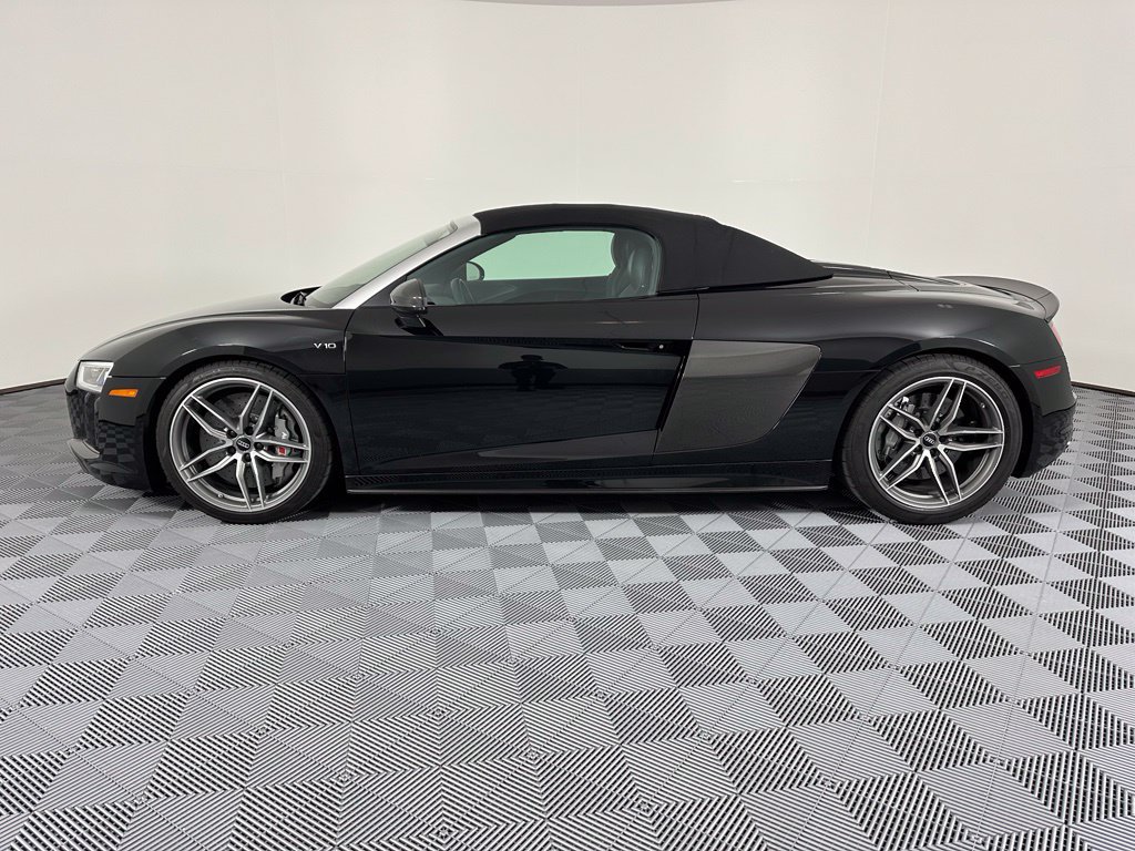 Used 2018 Audi R8 V10 plus AWD/4WD image 2