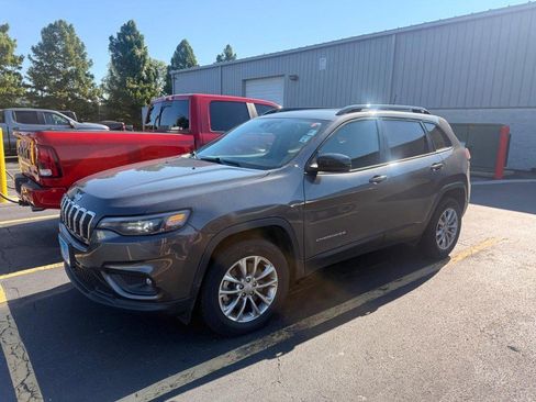 Used 2022 Jeep Cherokee Latitude Lux AWD/4WD image 2