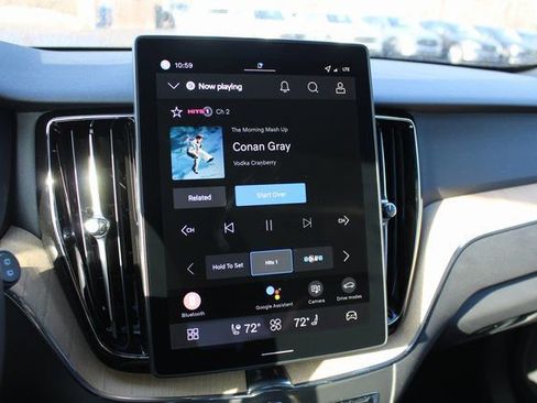 New 2026 Volvo XC60 B5 Plus w/ Protection Package Premier image 20