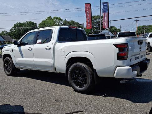 New 2026 Nissan Frontier SV w/ All-Weather Content Package AWD/4WD image 3