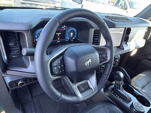 New 2025 Ford Bronco Badlands image 31