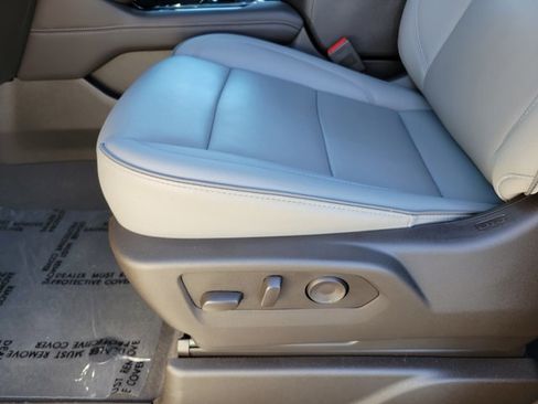 Used 2025 GMC Yukon XL Elevation w/ Elevation Premium Package image 14