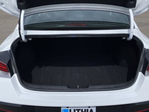 Used 2025 Hyundai Elantra SEL FWD image 24