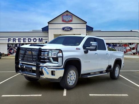Used 2024 Chevrolet Silverado 2500 LTZ w/ LTZ Premium Package AWD/4WD image 3