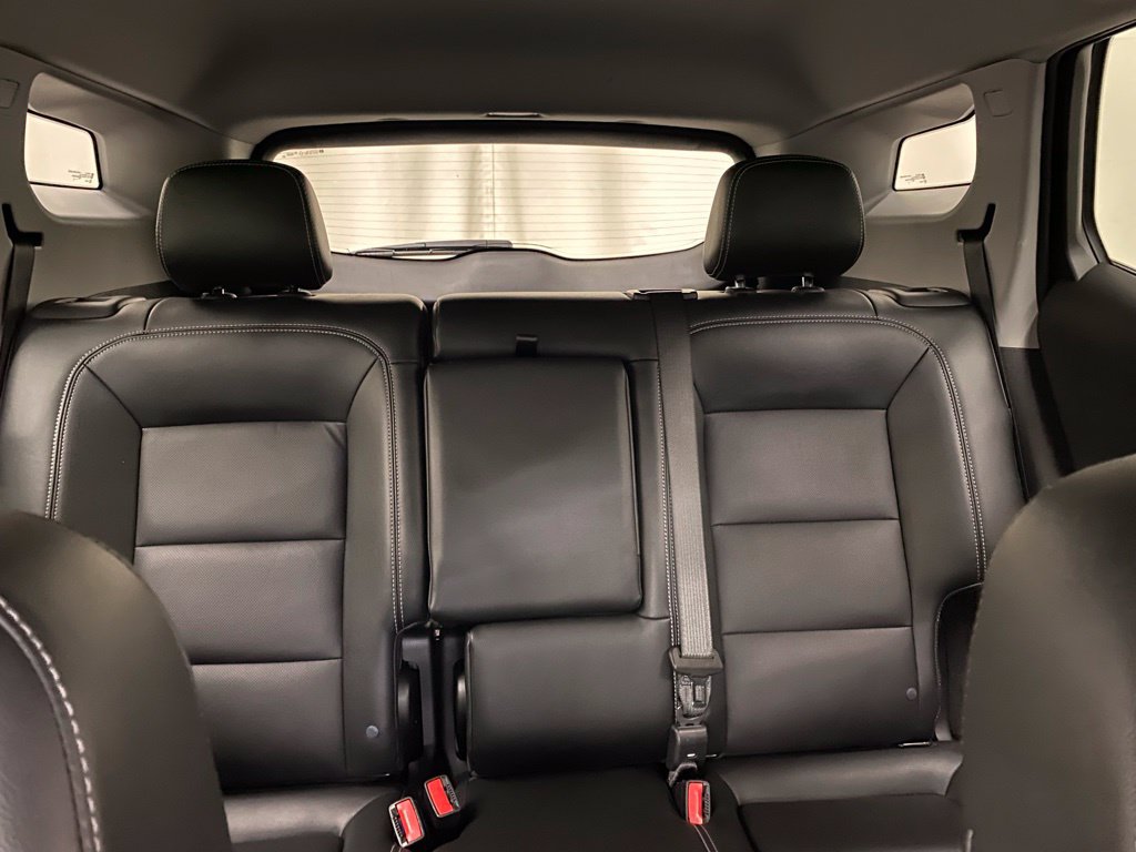 Used 2024 GMC Terrain SLT AWD/4WD image 18