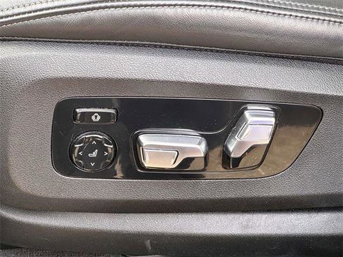 Used 2023 BMW X7 M60i w/ Executive Package image 14