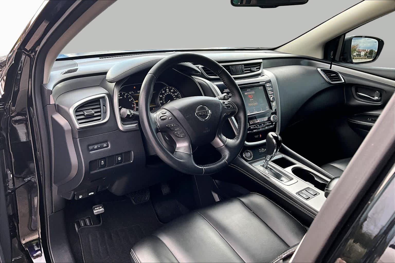 Used 2022 Nissan Murano SV w/ SV Midnight Edition Package FWD image 18