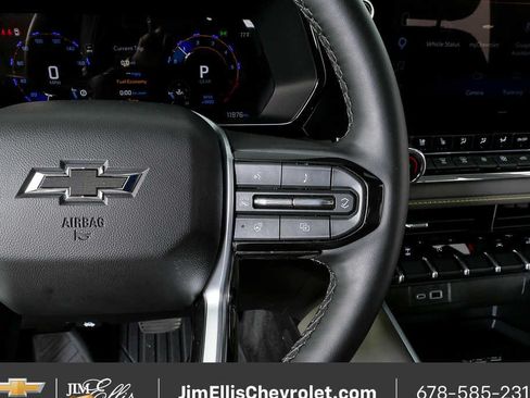 Used 2026 Chevrolet Colorado ZR2 w/ Technology Package AWD/4WD image 10
