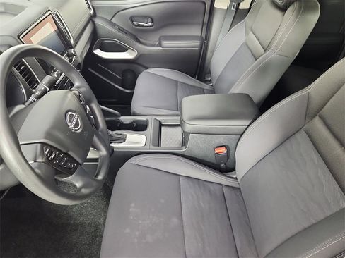 Used 2022 Nissan Frontier SV image 10