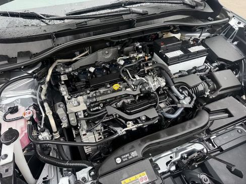 Certified 2025 Toyota Corolla Cross L FWD image 23