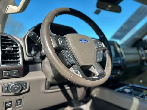 Used 2020 Ford Expedition Limited w/ Equipment Group 301A RWD image 13