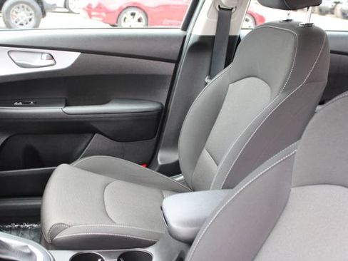 Used 2023 Kia Forte LXS w/ LXS Technology Package FWD image 27