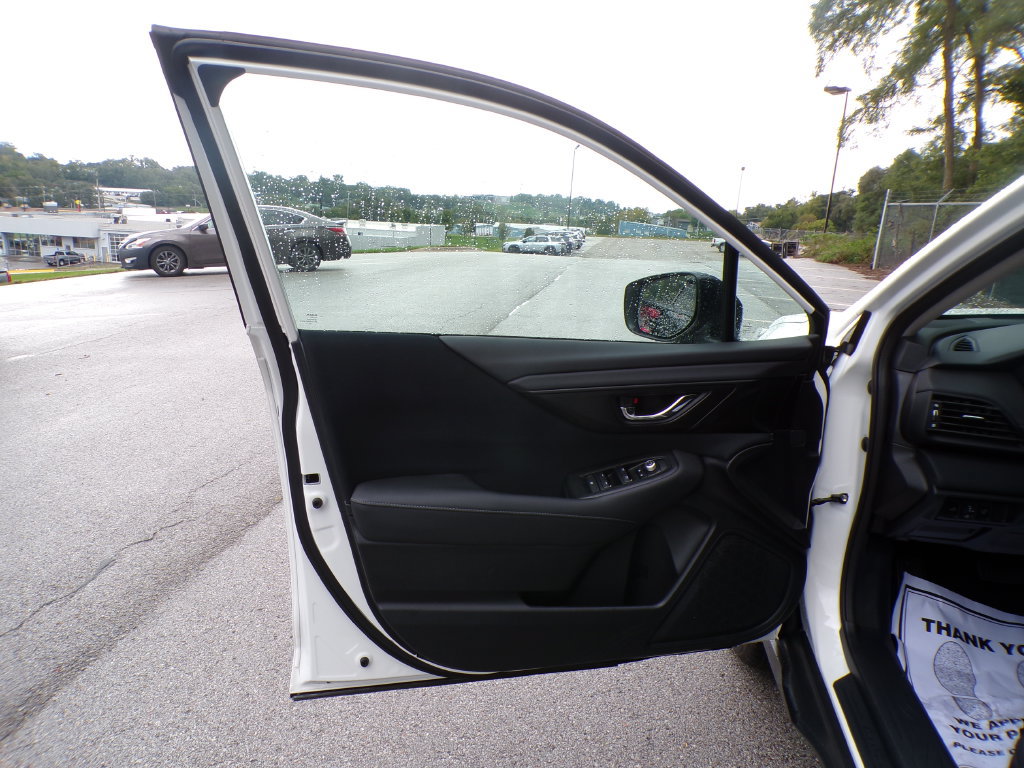 Used 2025 Subaru Outback Premium AWD/4WD image 23