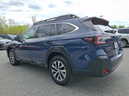 Certified 2023 Subaru Outback Premium image 5