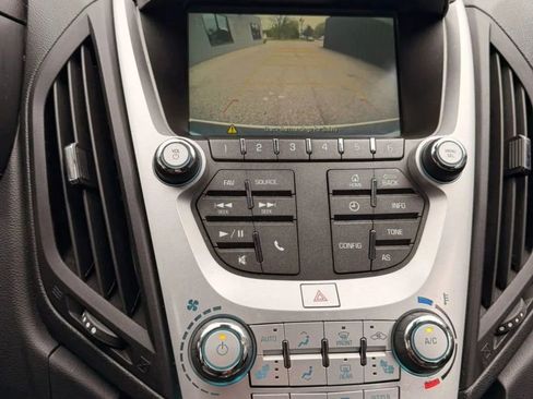 Used 2017 Chevrolet Equinox LT w/ Convenience Package FWD image 10