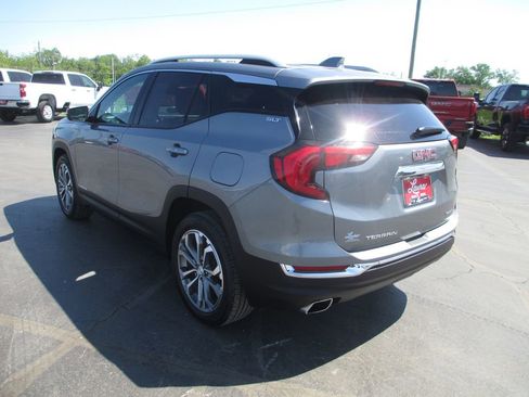 Used 2020 GMC Terrain SLT w/ Preferred Package AWD/4WD image 9