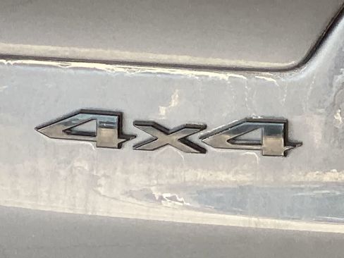Used 2023 Jeep Grand Cherokee L Laredo AWD/4WD image 11
