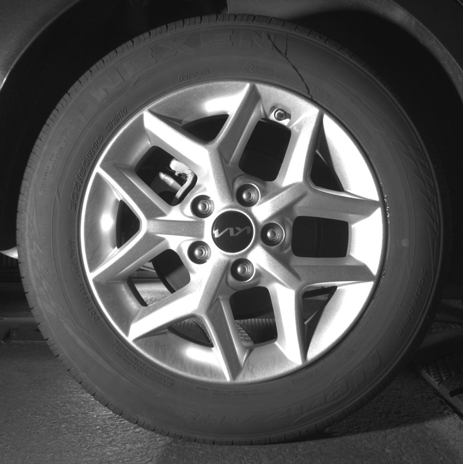 Used 2025 Kia Soul LX w/ LX Technology Package FWD image 24