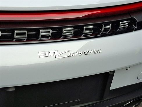 Used 2025 Porsche 911 Carrera image 34