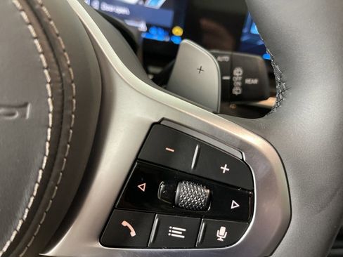 Used 2025 BMW X5 xDrive50e w/ M Sport Package image 28