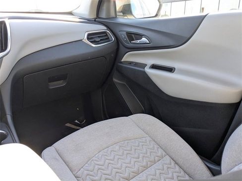 Used 2023 Chevrolet Equinox LS image 17