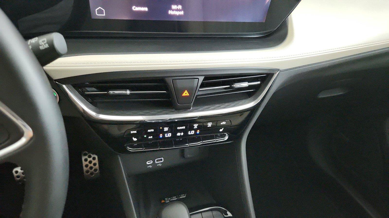Used 2025 Buick Encore GX Avenir w/ Avenir Technology Package AWD/4WD image 35
