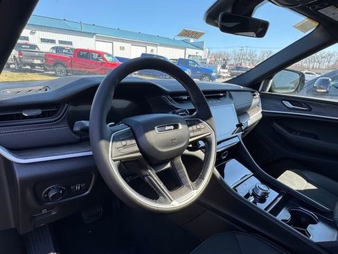 New 2026 Jeep Grand Cherokee Altitude image 33