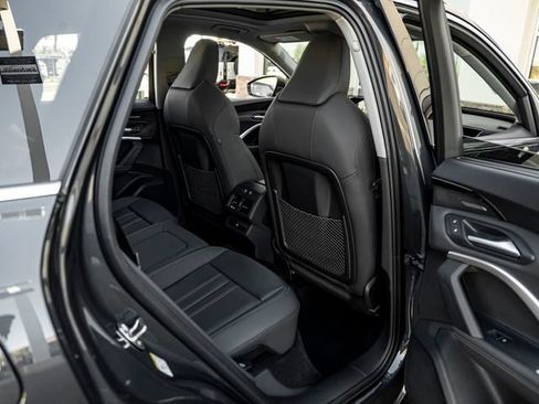 Used 2025 Audi Q5 Premium w/ Premium Plus AWD/4WD image 31