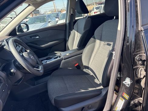 Used 2022 Nissan Rogue SV image 8