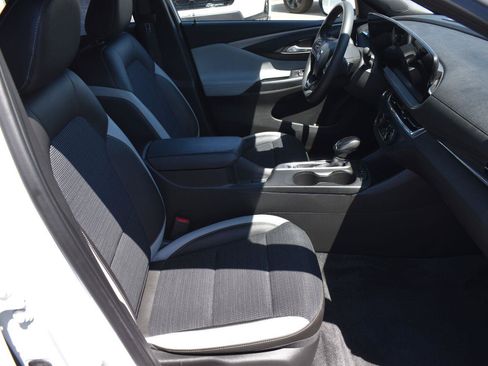 Used 2024 Buick Envista Preferred FWD image 13