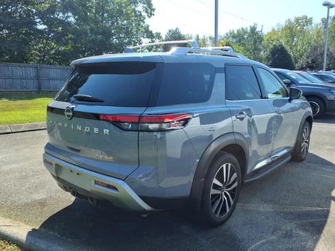 Certified 2025 Nissan Pathfinder Platinum w/ Cargo Package FWD image 2