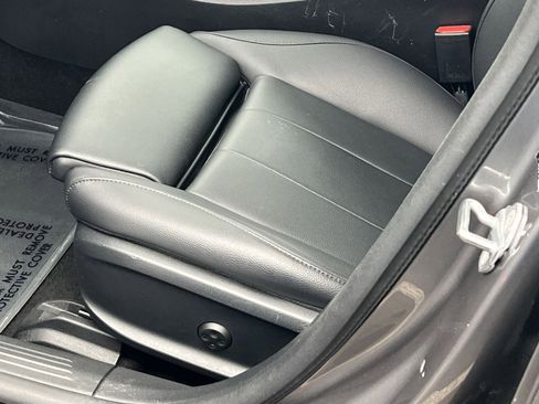 Used 2023 Mercedes-Benz CLA 250 4MATIC image 11