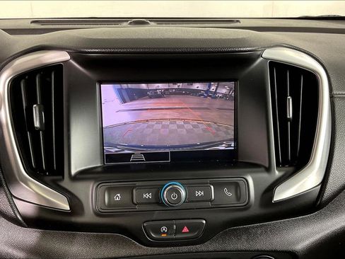 Used 2024 GMC Terrain SLE image 30
