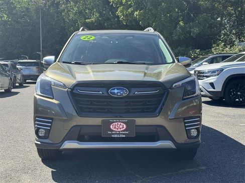 Used 2022 Subaru Forester Touring image 2