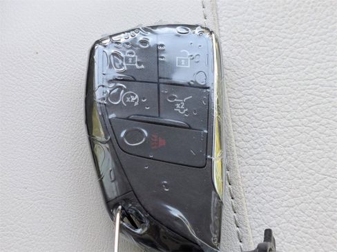 New 2026 GMC Acadia Denali w/ Super Cruise Package image 31